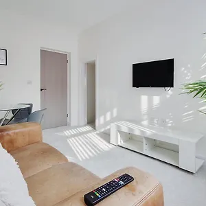 1 Castle Lane Apartment